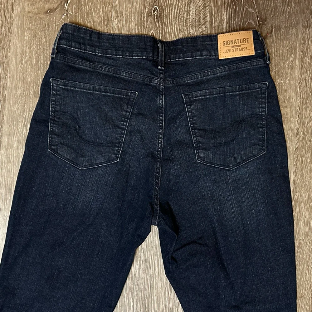 Signature Levi Strauss Totally Shaping Skinny Blue Denim Jeans Pants Women’s 31 - Picture 5 of 8